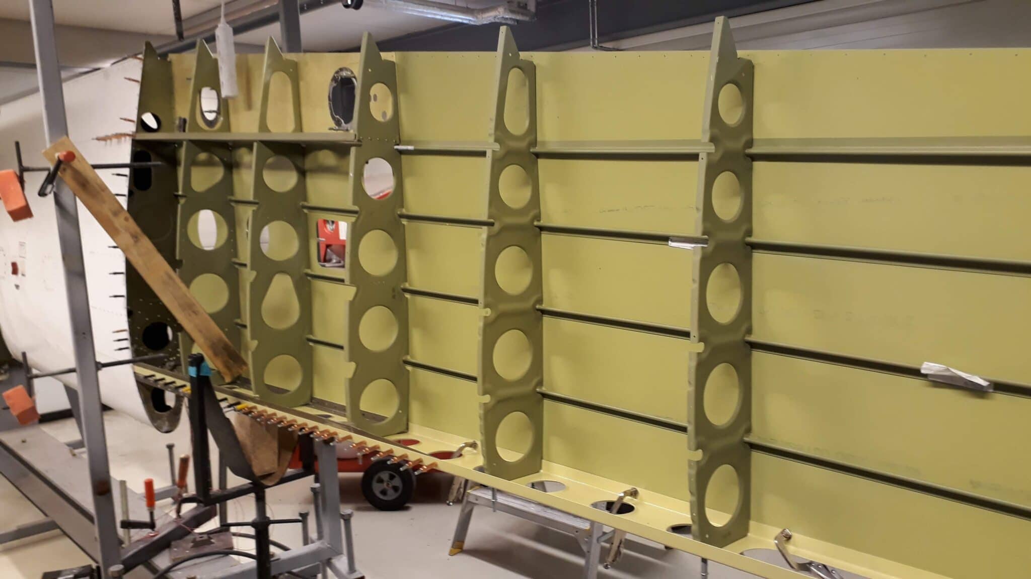 Cessna 185 wing